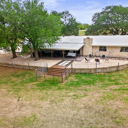 Villa Farm Retreat With Jacuzzi, Fire Pit, Mini Goats, Mini Ponies And Mini Cows San Marcos Habitación foto